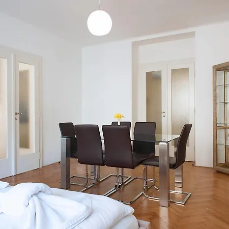Dlouha - Old Town Apart Otel 4*