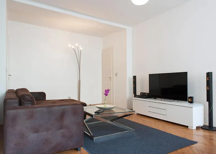Pytloun Bristol 4* פראג