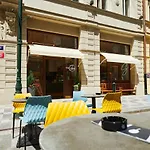 Pytloun Bristol Lägenhetshotell 4*