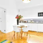 Pytloun Bristol Lägenhetshotell Prag