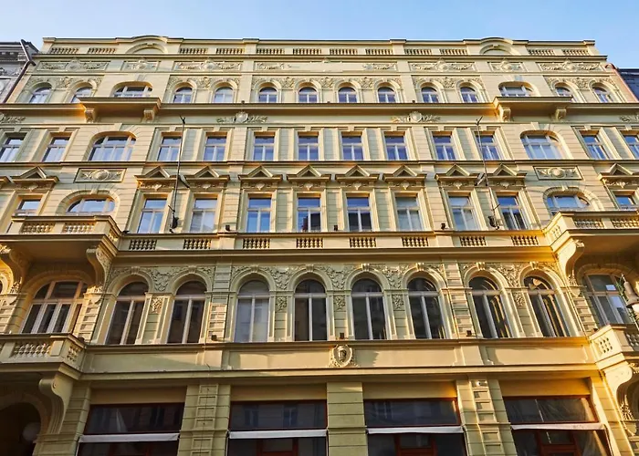 Pytloun Bristol شقة فندقية 4*