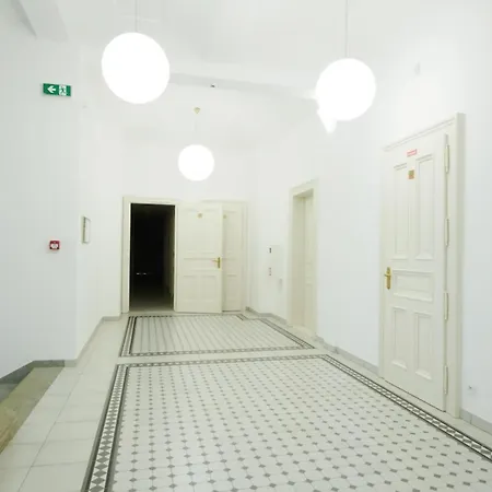 Apart Otel Pytloun Bristol Prag