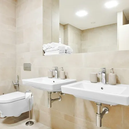 Pytloun Bristol Ξενοδοχείο με διαμερίσματα 4*