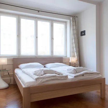 Apart Otel Pytloun Bristol Prag